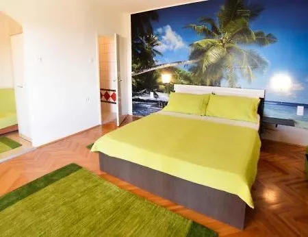 In With Sea View, Terrace, Air Conditioning, Wi-fi *