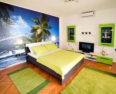 In With Sea View, Terrace, Air Conditioning, Wi-fi アパート *