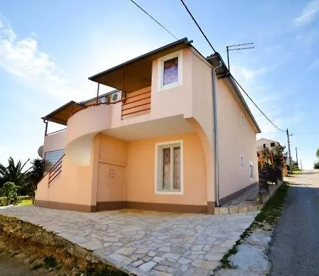 In With Sea View, Terrace, Air Conditioning, Wi-fi * Pakoštane